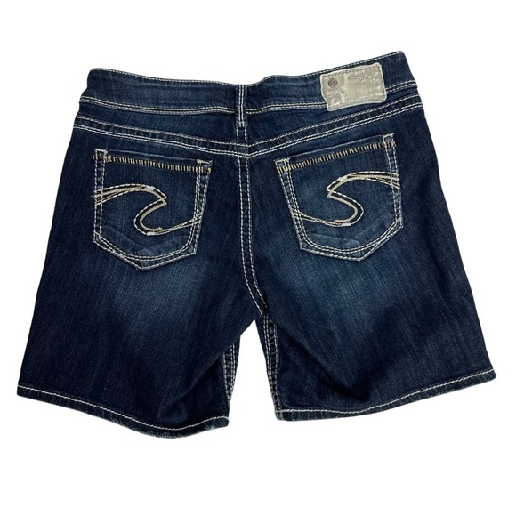 Silver SUKI Blue Jean Shorts Sz 28 (5/6) Dark Wash Embroidery Loose Stitch - Picture 2 of 11